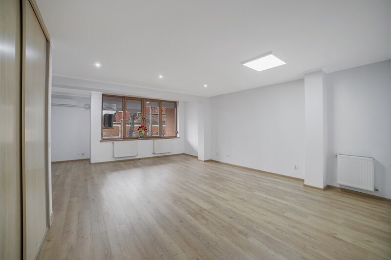 Uranus, George Cosbuc, Unirii, spatiu birouri/ apartament cu 3 camere, 113 mp